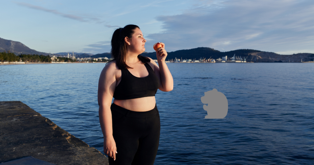 タンパク質が脂肪燃焼の仕組みを支え、筋肉や代謝を通じて体脂肪を使う流れを示した図